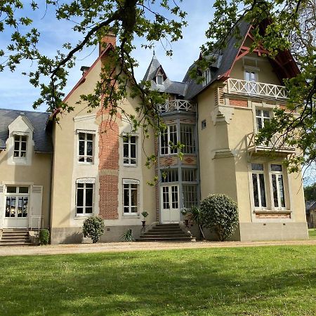 Chateau De La Coudraie Et La Petite Coudraie Changé Exterior photo